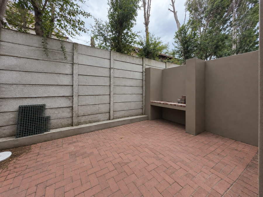 2 Bedroom Property for Sale in Brackenfell Central Western Cape